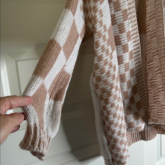 Womens Long Sleeve Cardigan - Picture 4 of 6